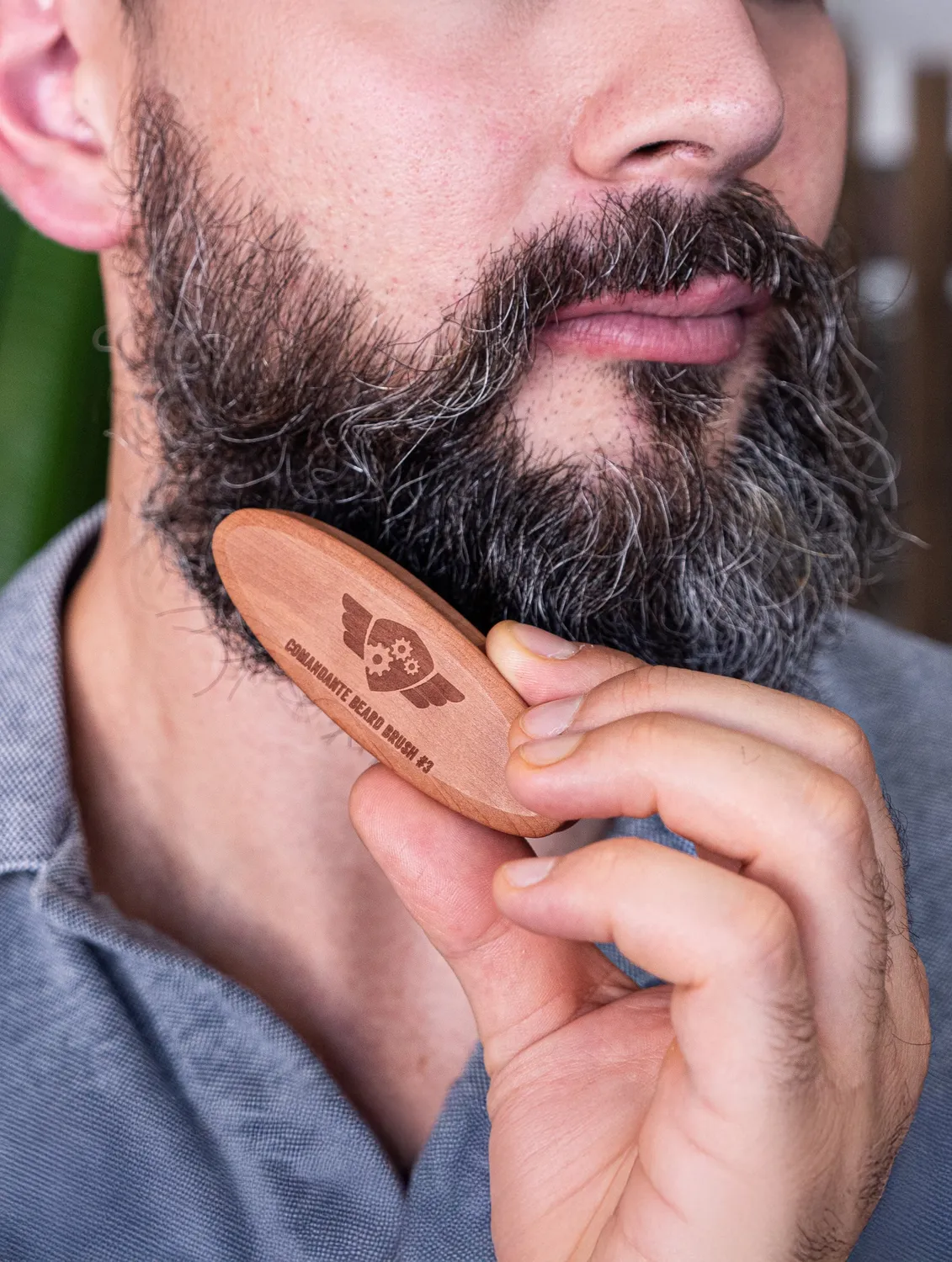 Comandante Beard Brush #3 brosse barbe hêtre
