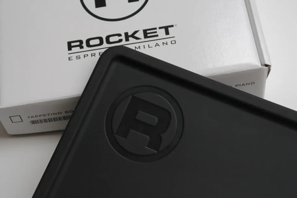 Rocket Tamping Mat tapis de tassage incliné noir
